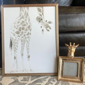 Adorable Giraffe home decor!  Hobby Lobby